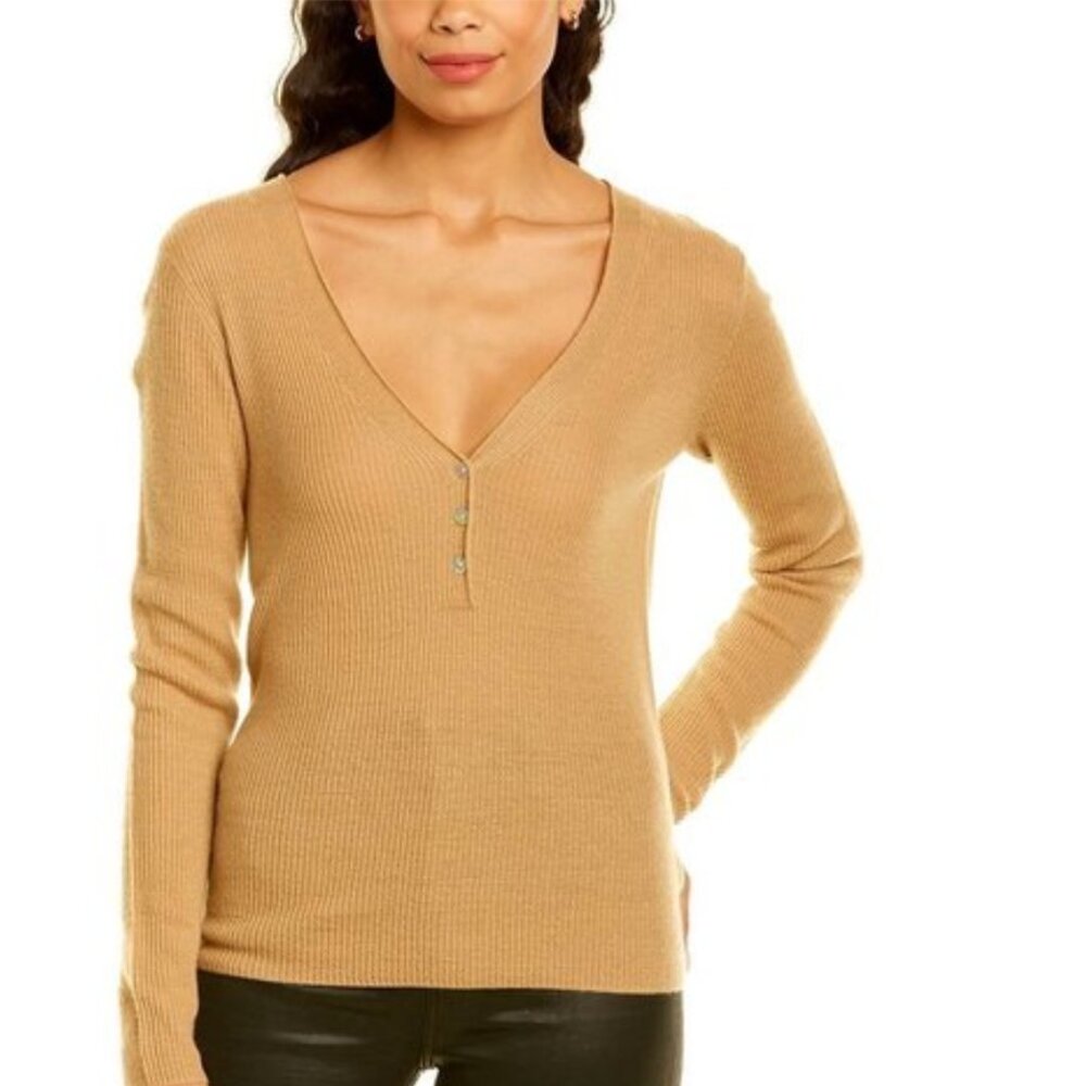 Vince Cashmere Long Sleeve V-Neck Henley in Camel, Size S